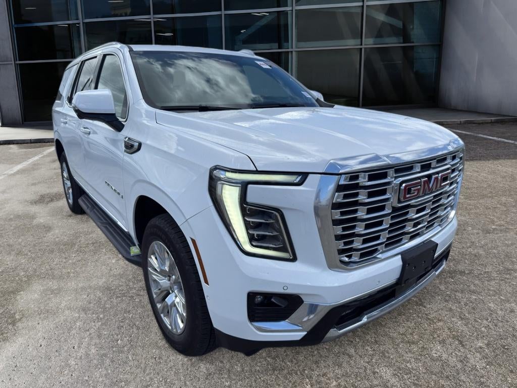 2025 GMC Yukon — rear three-quarter view