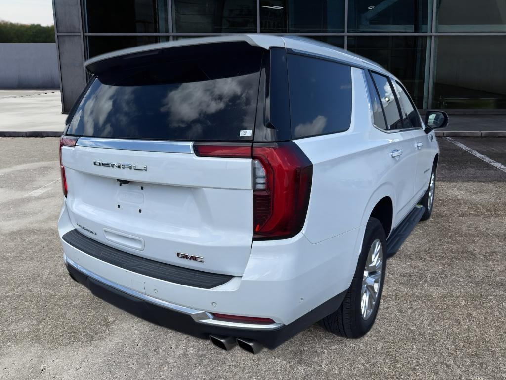 2025 GMC Yukon — detail view