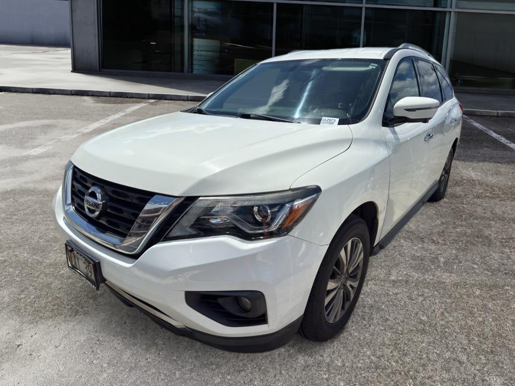 2020 Nissan Pathfinder SL in White — front three-quarter view